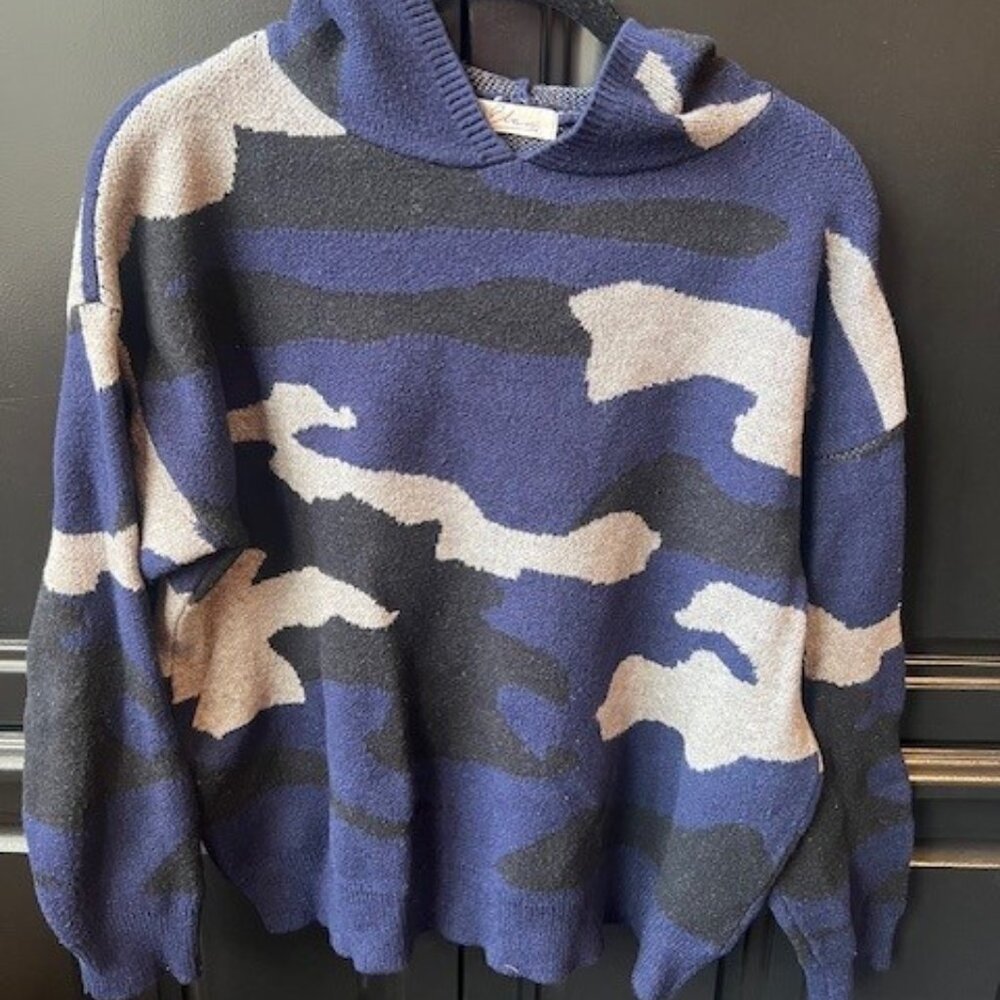Elan - Camo Jacquard Hooded Sweater - Size Medium